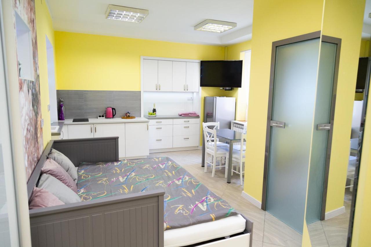 Apartament Przy Rynku Ostrowiec Świętokrzyski المظهر الخارجي الصورة